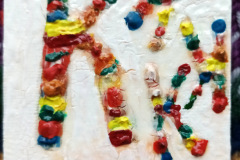 K 7x7cm Acryl + Varnish auf Leinwanwand + Staffel 16.11.2025