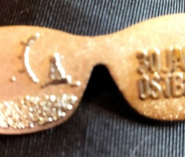 Schmuckbrille-Anstecker